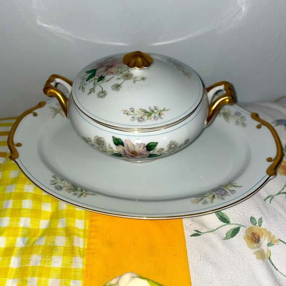 Vintage excellent condition for theAGE 👀💯Grace China Rochelle+6 CUPS - Picture 1 of 2